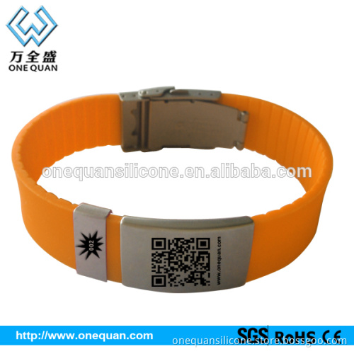 custom silicon bracelet with engravable metal tag